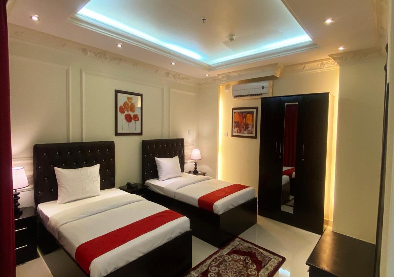 Majestic Hotel Ad Dawhah Esterno foto